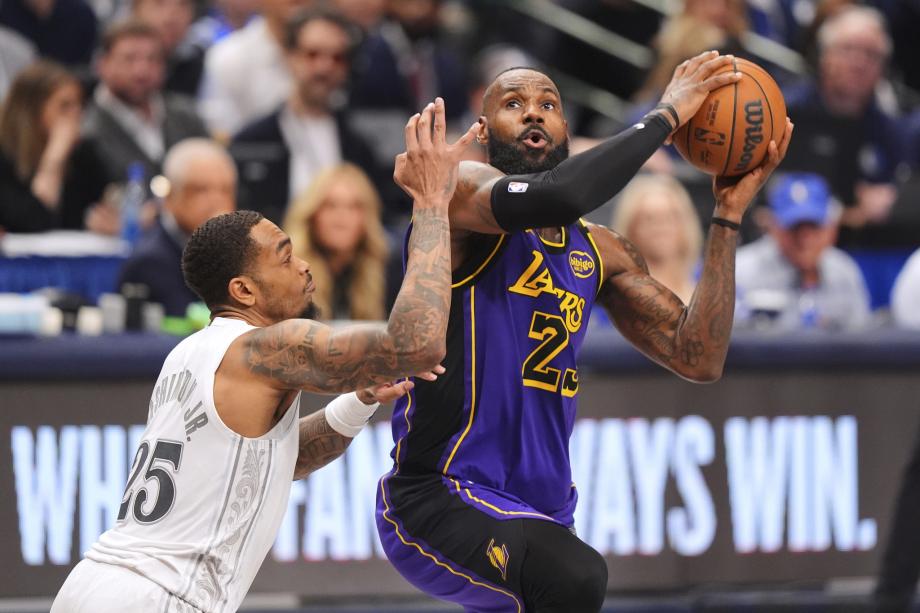 东契奇砍45分浓眉仅13分 湖人力克独行侠