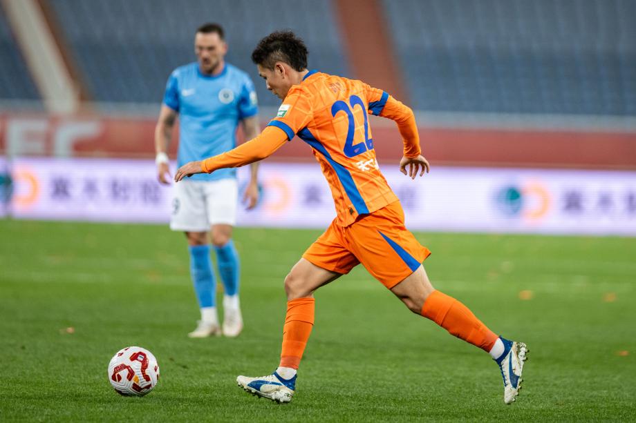 李源一破门三外援传射 泰山4-0大胜新鹏城