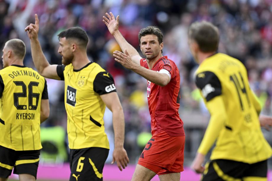 格纳布里一条龙破门 拜仁2-2多特蒙德