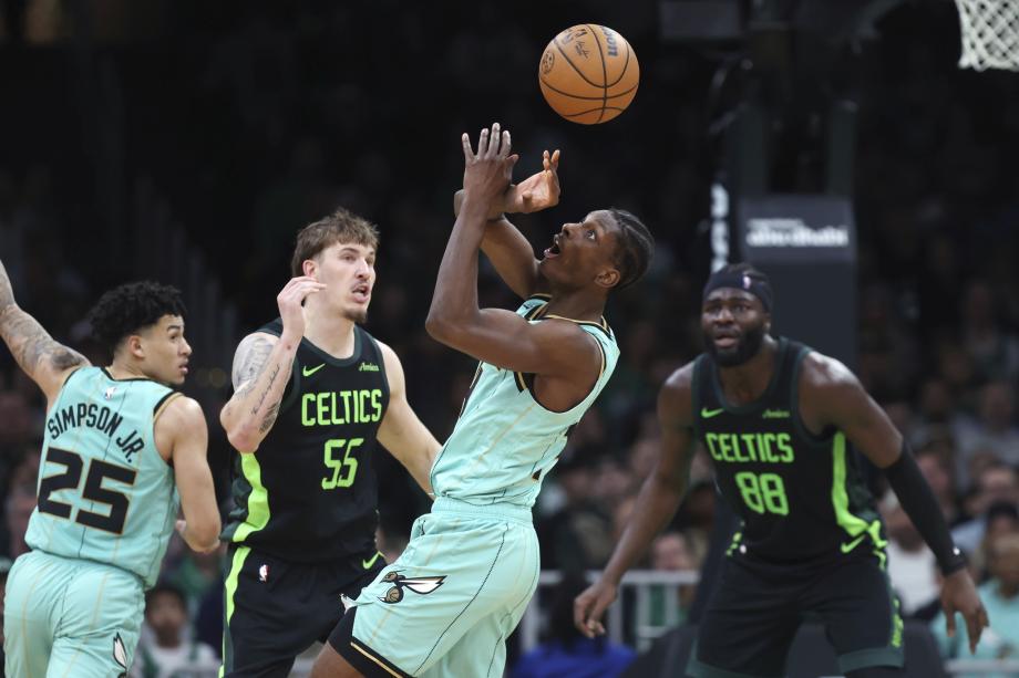 普理查德34+7 双探花缺阵绿军胜黄蜂