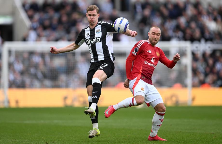 英超-巴恩斯双响加纳乔破门 纽卡斯尔4-1完胜曼联