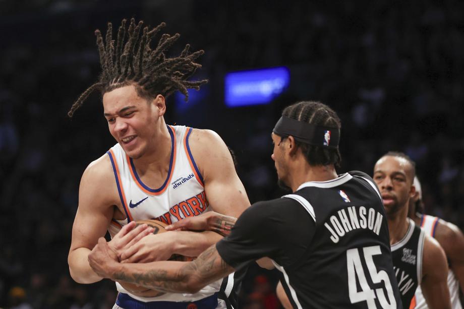 阿丘瓦18分9板 尼克斯客场击败篮网