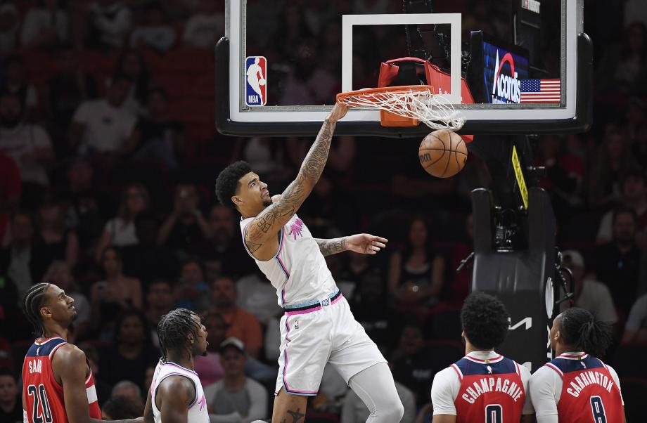 卡林顿压哨绝杀 奇才客场险胜热火