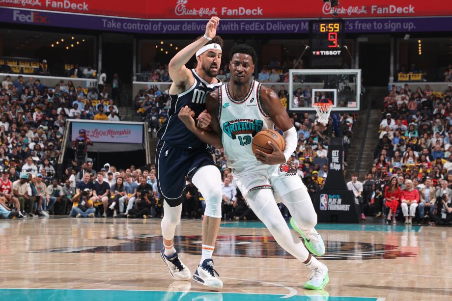 灰熊击败独行侠锁定季后赛席位 首轮对阵雷霆