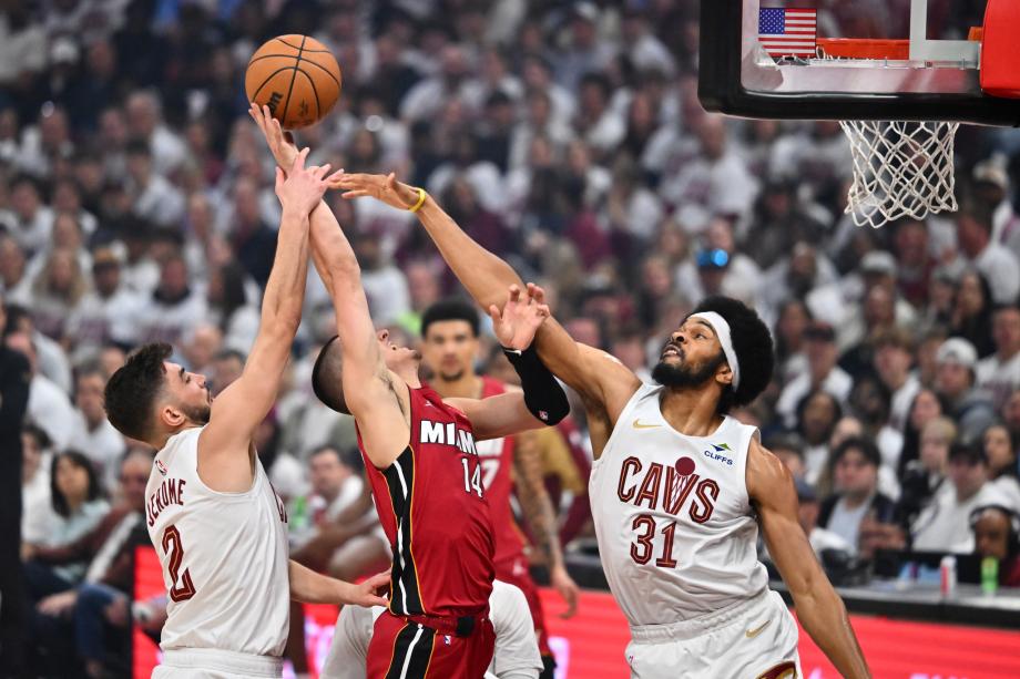 三剑客合砍85分 骑士胜热火大比分1-0领先