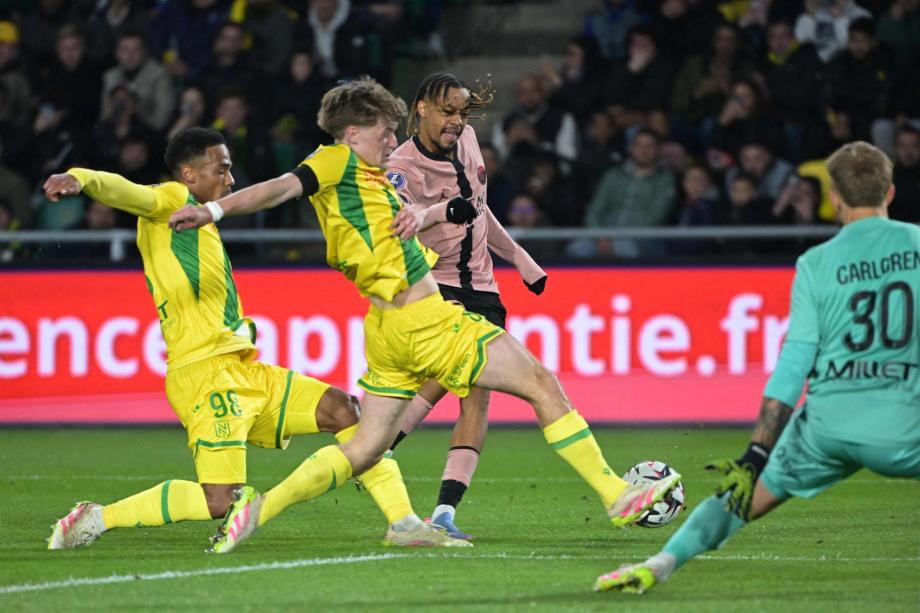 法甲-维蒂尼亚破门 巴黎1-1南特30轮不败