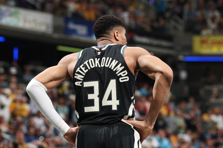 哈利伯顿21+12字母哥34分 步行者再擒雄鹿