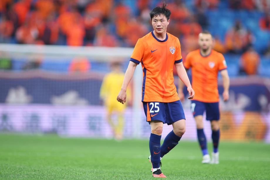 中超-恩戈姆破门 青岛海牛1-1战平梅州客家