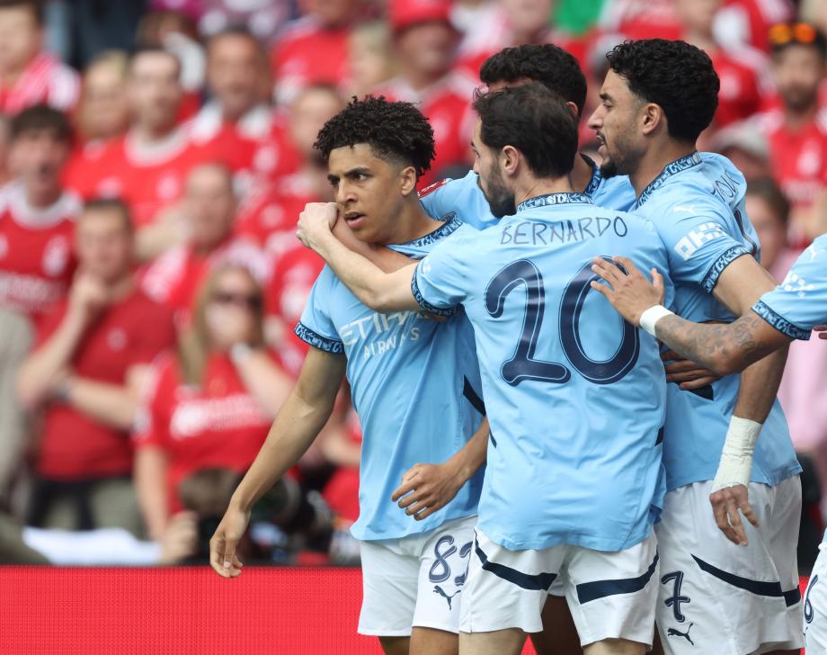 刘易斯格瓦迪奥尔破门 曼城2-0进足总杯决赛