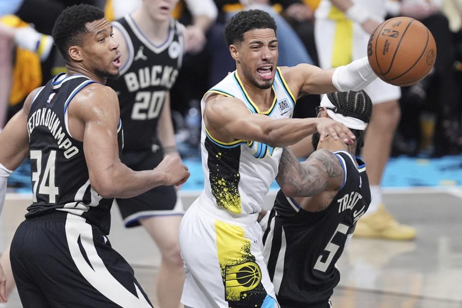 哈利伯顿1秒准绝杀 步行者险胜雄鹿