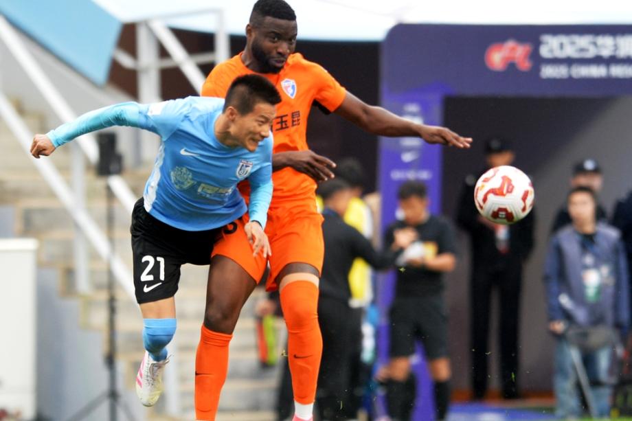 马莱莱破门刘祝润建功 大连英博3-2云南玉昆