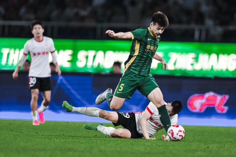 王钰栋双响陶强龙传射建功 浙江4-2长春亚泰