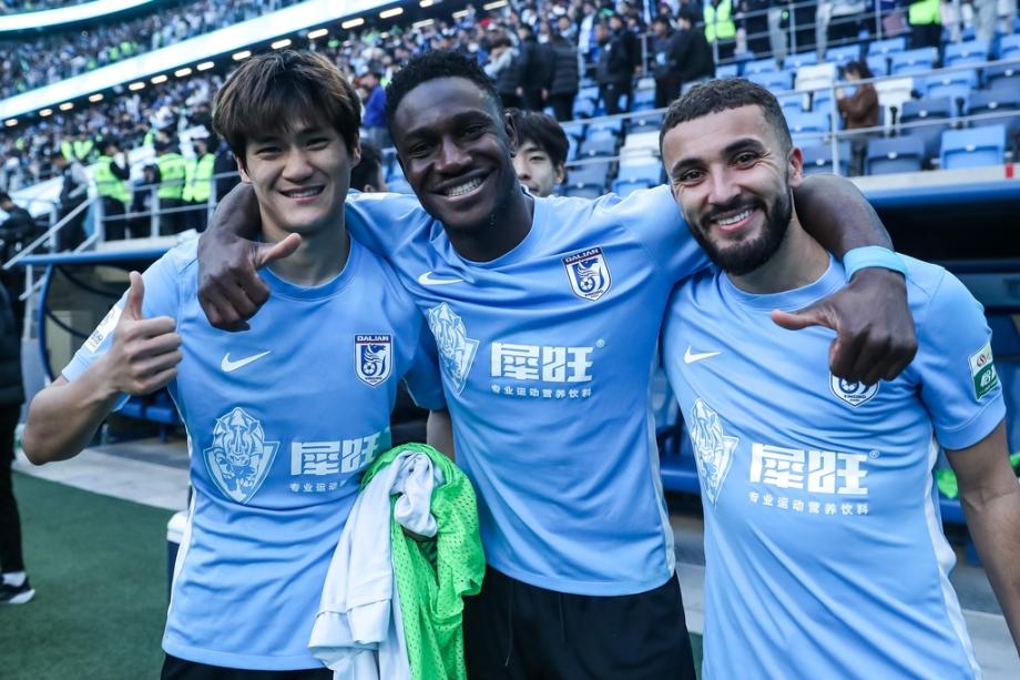 马莱莱破门刘祝润建功 大连英博3-2云南玉昆