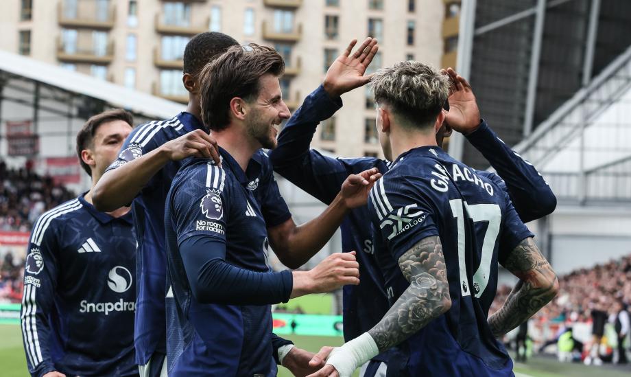 加纳乔传射芒特破球荒 曼联3-4负布伦特福德