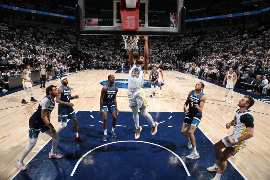 兰德尔24+7+11库里伤缺 森林狼轻取勇士追平大比分