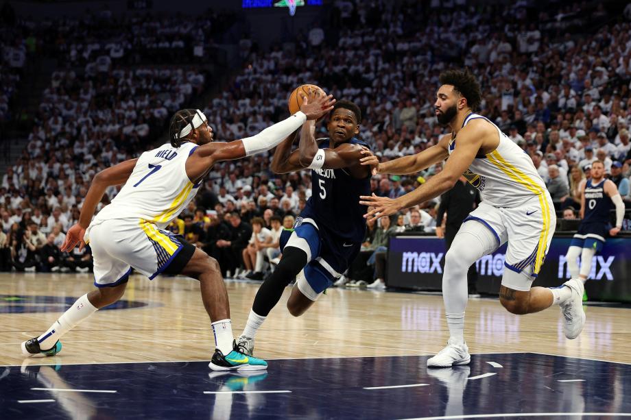 兰德尔24+7+11库里伤缺 森林狼轻取勇士追平大比分