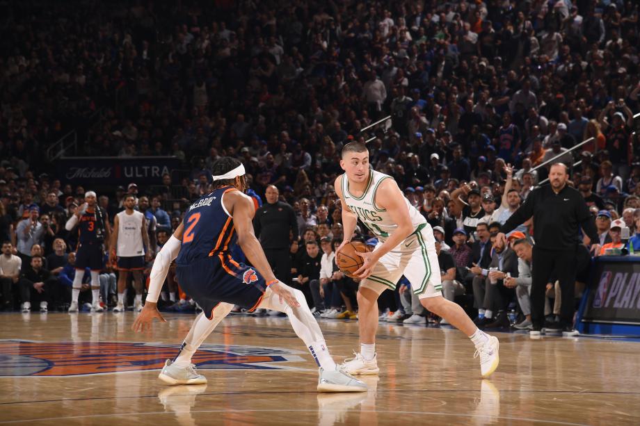 布伦森39+12塔图姆伤退 尼克斯逆转绿军夺赛点