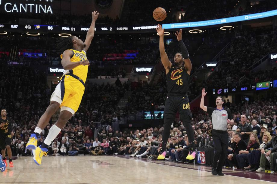 哈里伯顿31+8米切尔35分 步行者淘汰骑士进东决