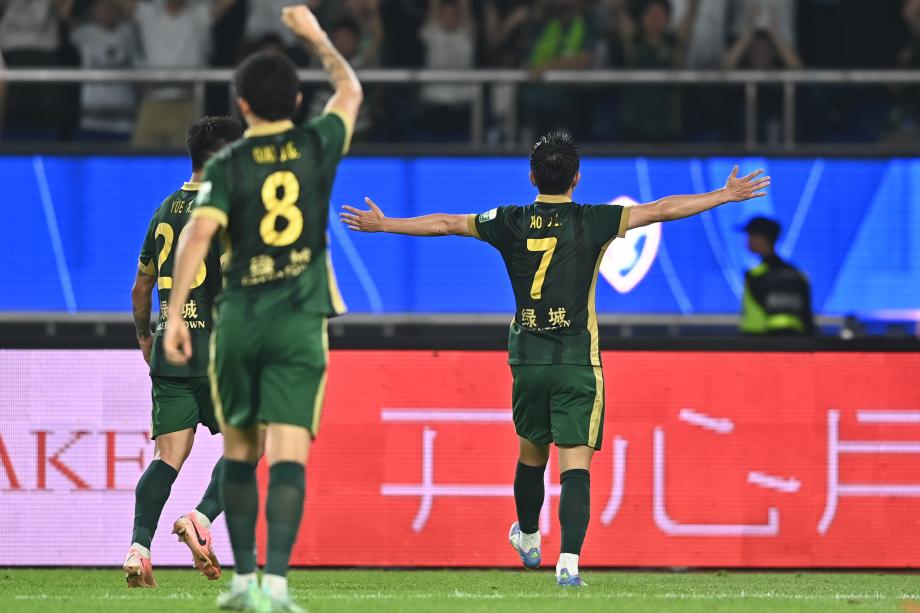 陶强龙梅开二度 浙江队主场战平河南队