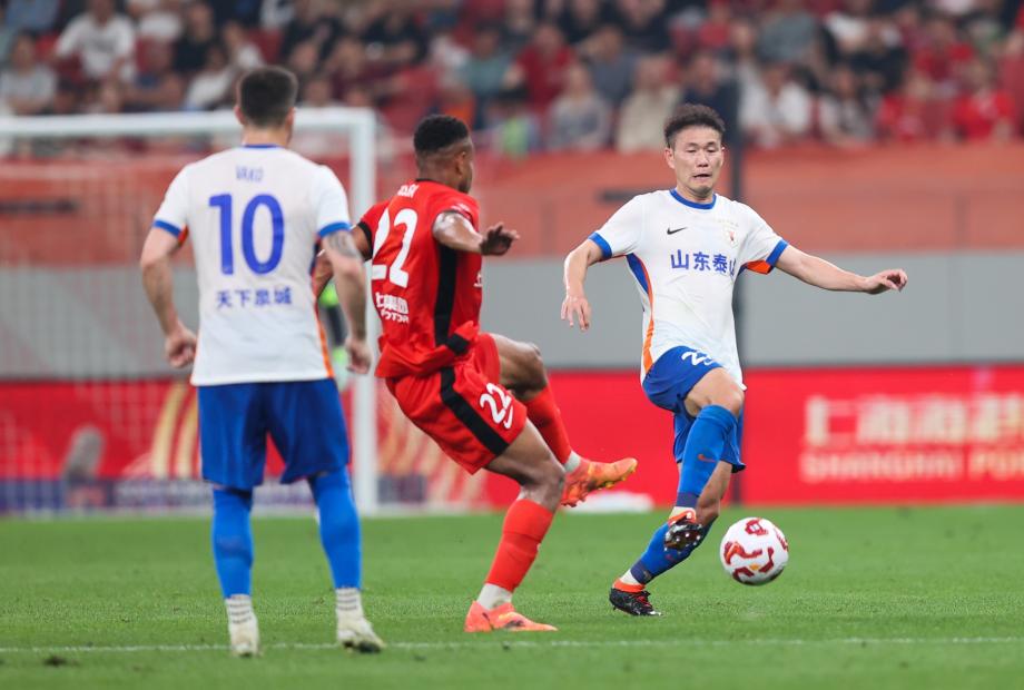 中超-卡扎伊什维利破门武磊赛季首球 海港1-1泰山