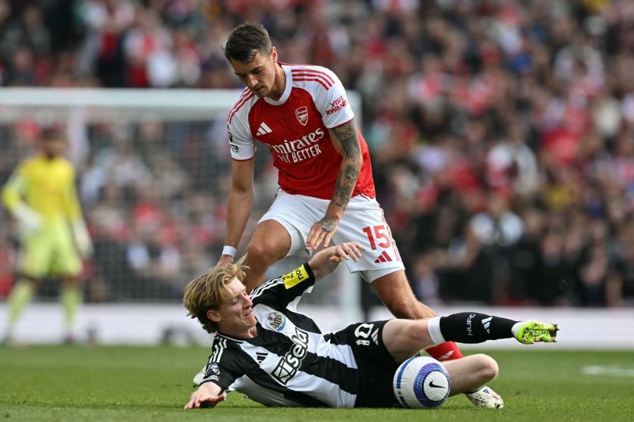 英超-阿森纳1-0纽卡斯尔锁定欧冠资格