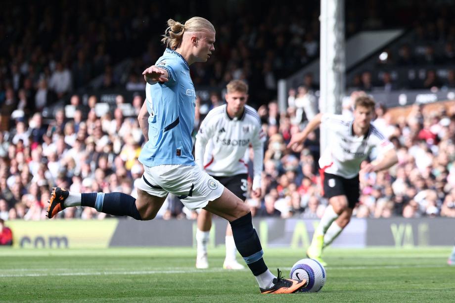 京多安倒钩哈兰德点射 曼城2-0富勒姆获联赛第3