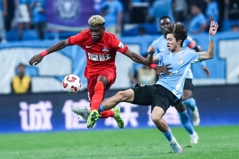 马莱莱助攻朱鹏宇破门 大连英博击败梅州客家