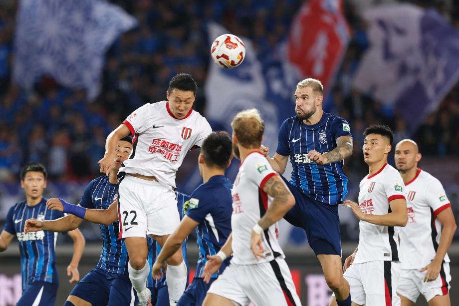 韦世豪点射图多列破门 成都蓉城2-2武汉三镇