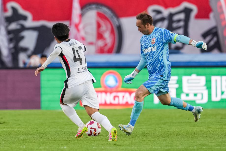 蒯纪闻两助攻 上海海港客场战胜长春亚泰