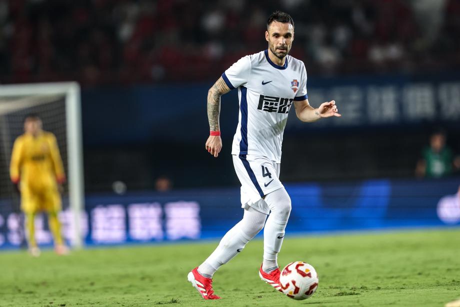 中超-阿奇姆彭破门莫里斯进球 河南队1-1梅州客家