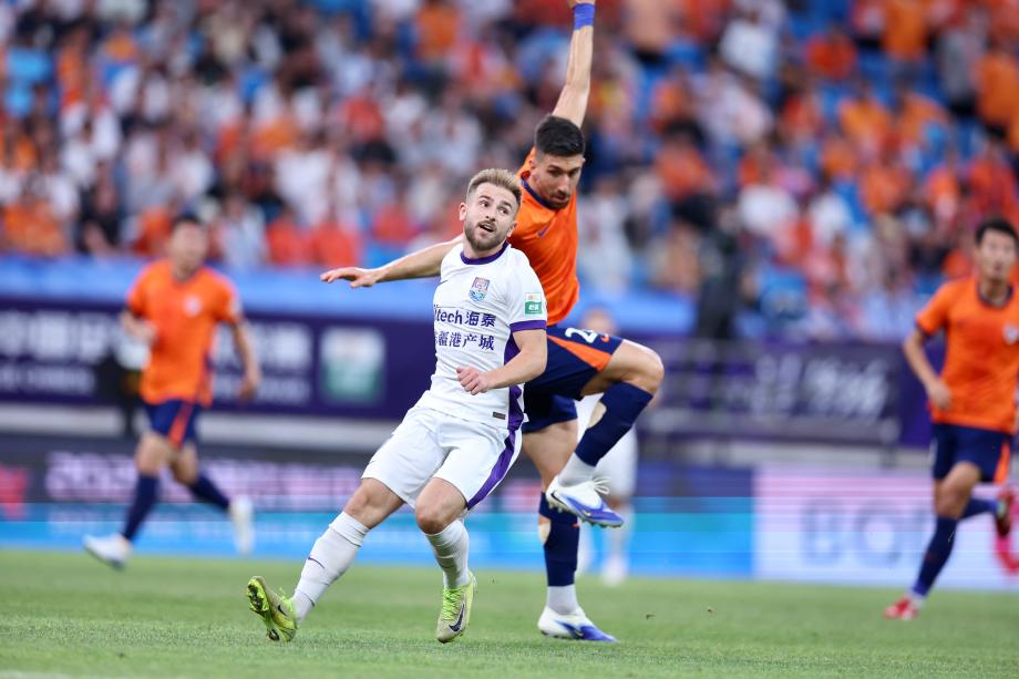 中超-兰克尔·泽破门 青岛海牛2-0天津津门虎