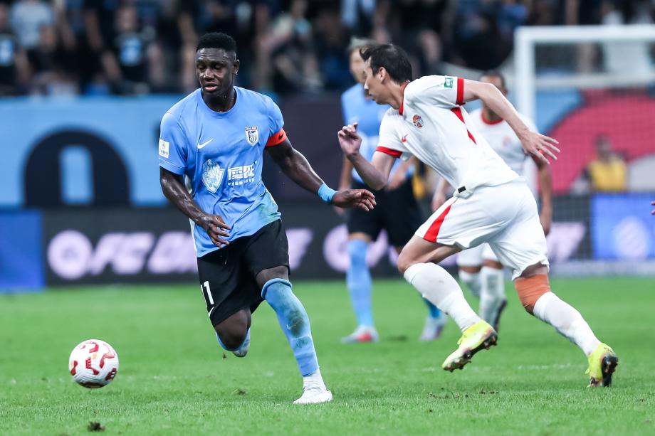 拉布亚德进球马莱莱破门 英博主场战胜海牛