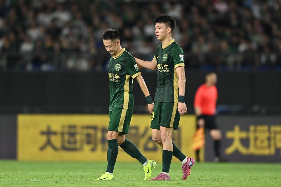 近4轮首胜！北京国安4-3逆转十人浙江俱乐部