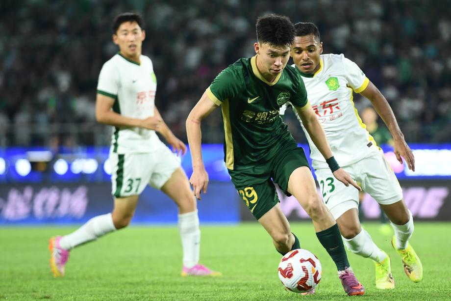 近4轮首胜！北京国安4-3逆转十人浙江俱乐部