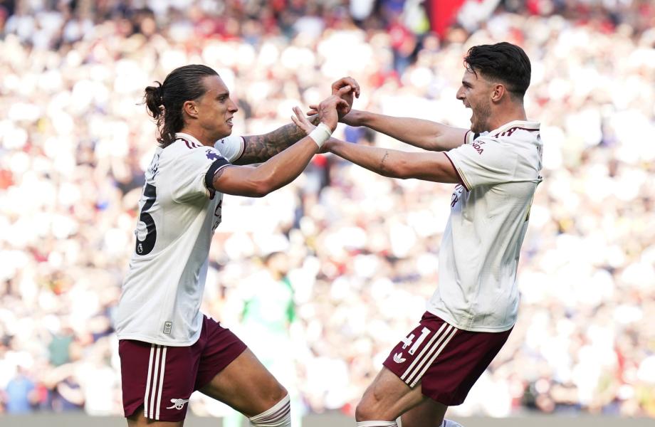 英超-狂轰22脚难破门 曼联0-1阿森纳