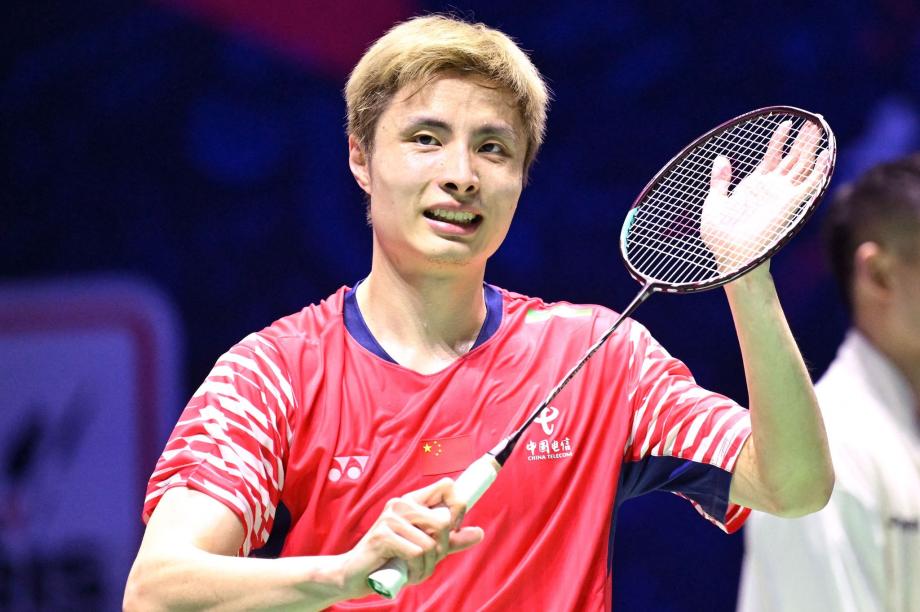 [图]羽毛球世锦赛：石宇奇胜拉克什亚晋级男单32强体育赛事直播