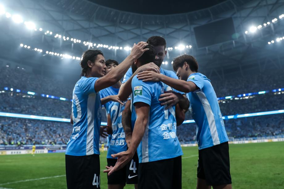 大连英博2-1逆转深圳新鹏城 取得近四轮首胜