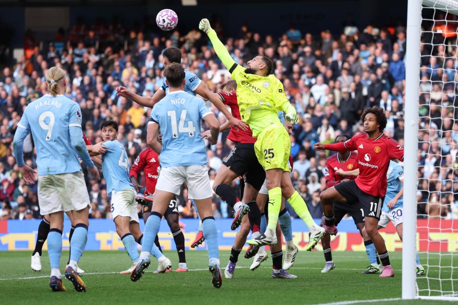哈兰德双响多库2助多纳鲁马神扑 曼城3-0曼联