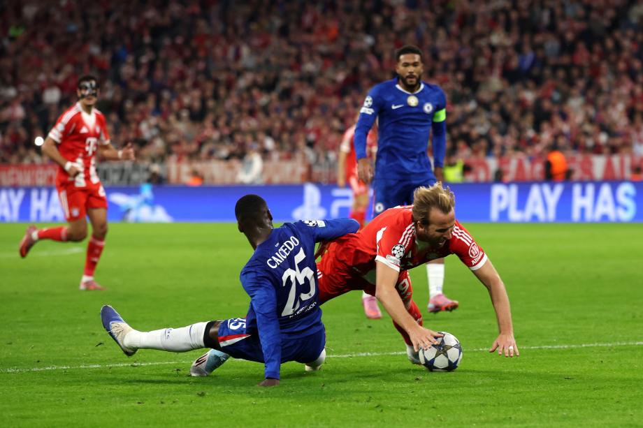 凯恩双响查洛巴乌龙帕尔默破门 拜仁3-1切尔西