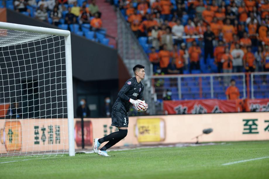 佩尼亚进球奥斯卡扳平比分 玉昆主场平英博