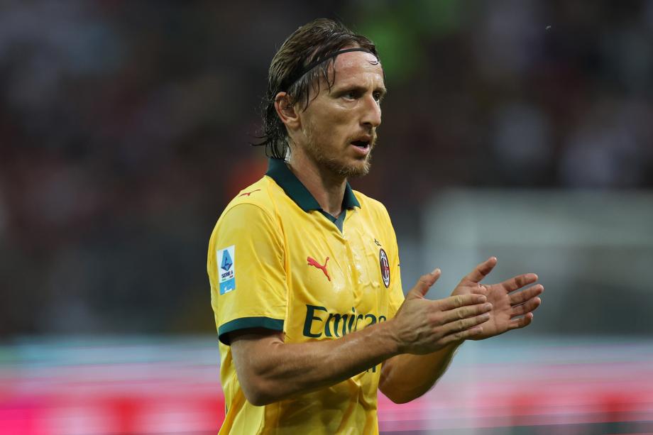 意甲-普利西奇梅开二度 AC米兰3-0完胜乌迪内斯