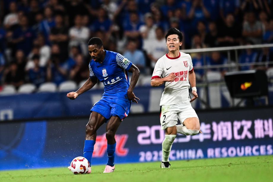 中超-周定洋99分钟绝平 蓉城1-1申花重夺榜首