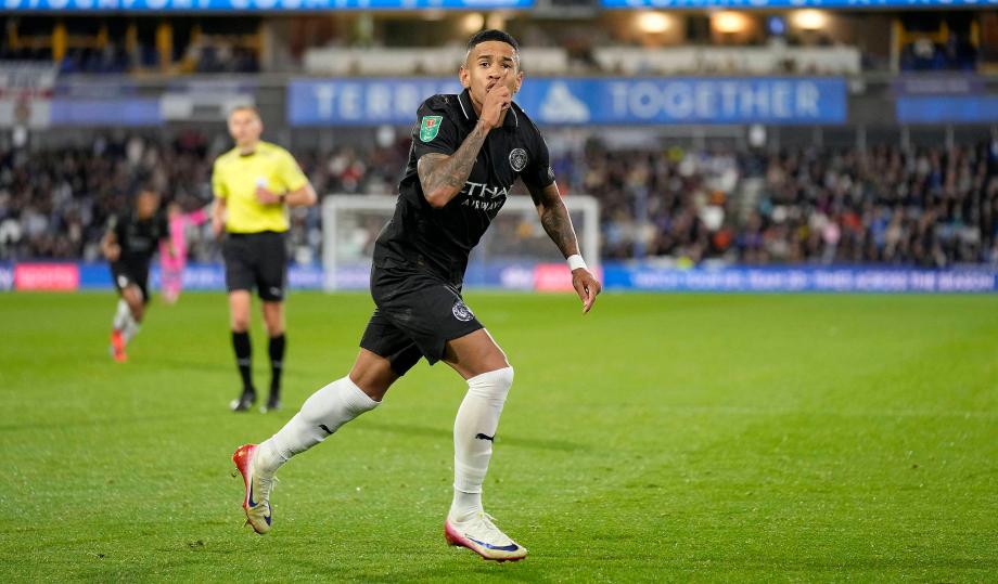 联赛杯-福登传射 曼城2-0哈德斯菲尔德晋级16强