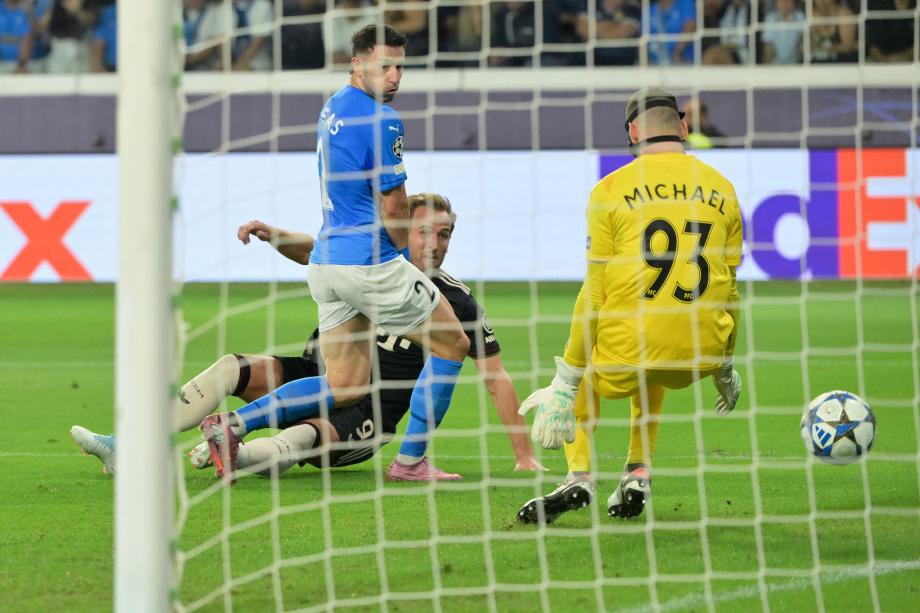 凯恩双响奥利塞杰克逊传射 拜仁5-1取欧冠两连胜