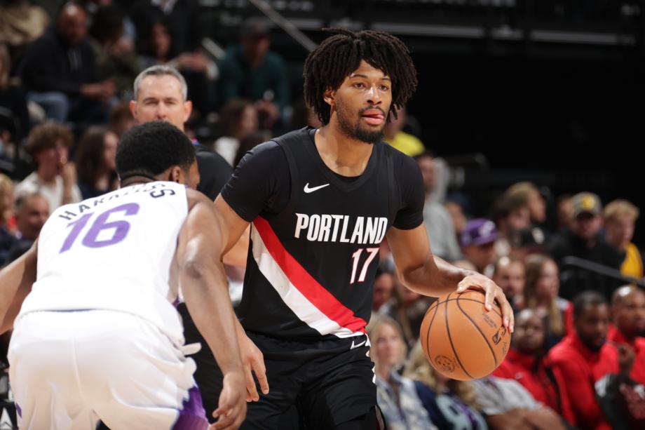 杨瀚森3分1助1盖帽 开拓者季前赛收官战惜败爵士