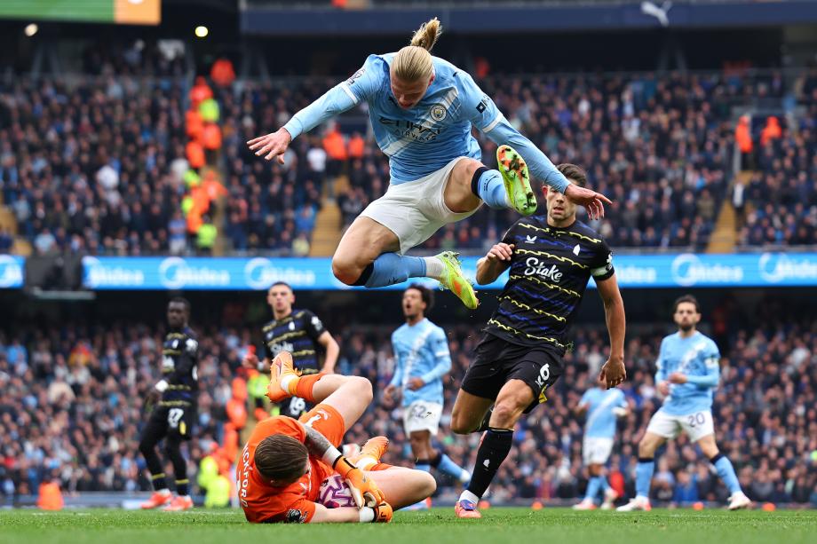 哈兰德梅开二度萨维尼奥献助攻 曼城胜埃弗顿