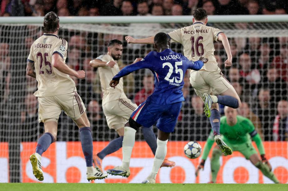 埃斯特旺点射凯塞多建功 切尔西5-1阿贾克斯