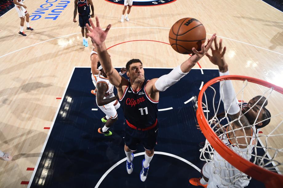 哈登30+7+7莱昂纳德27分 快船大胜太阳拿赛季首胜