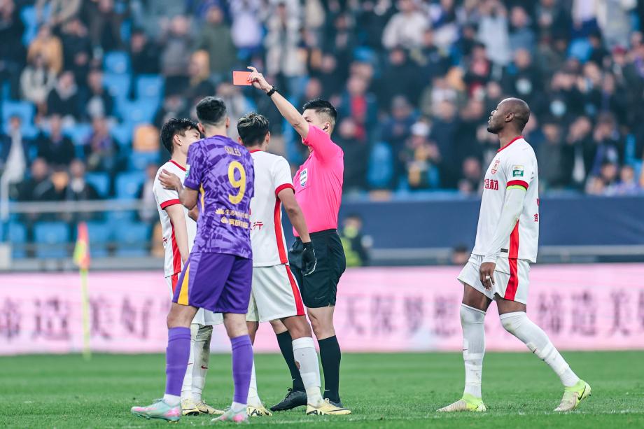 谢维军补时破门 天津津门虎战平长春亚泰