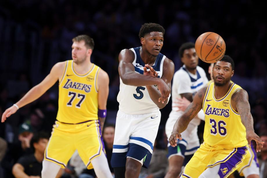 东契奇狂砍49+11+8 湖人擒森林狼新赛季首胜